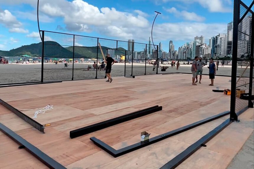 Balneário Camboriú terá quadra de padel montada na areia da praia – Portal  Super Padel